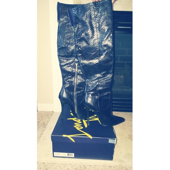 Black London Trash Lorelei Leather Over the Knee Boots - Picture 3 of 6